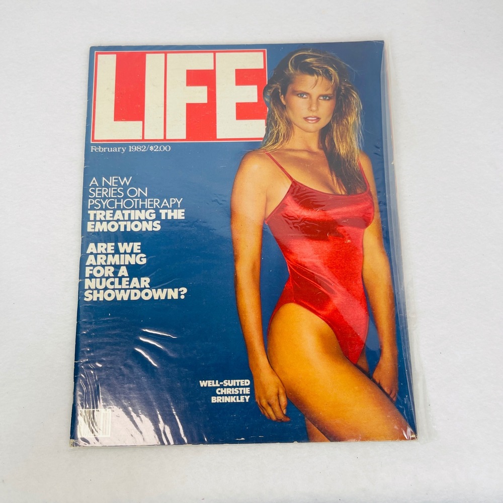 Vintage LIFE Magazine February 1982 Christie Brinkley Red Swimsuit Canon Ad